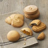 Poker di Frolle · An assortment of four different pastry cookies. Shortbread cookie filled with apricot marmal...