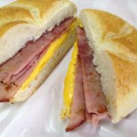 Ham, Egg and Cheese Breakfast on roll · Ham, egg, cheese on káiser roll