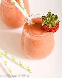 Rambo Smoothie · Kiwi, strawberry, papaya, orange juice.