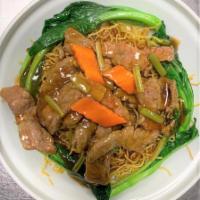 N8. Pan Fried Noodle with Beef 牛肉炒面 · 