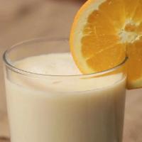 Chinola con leche · Passion fruit with milk