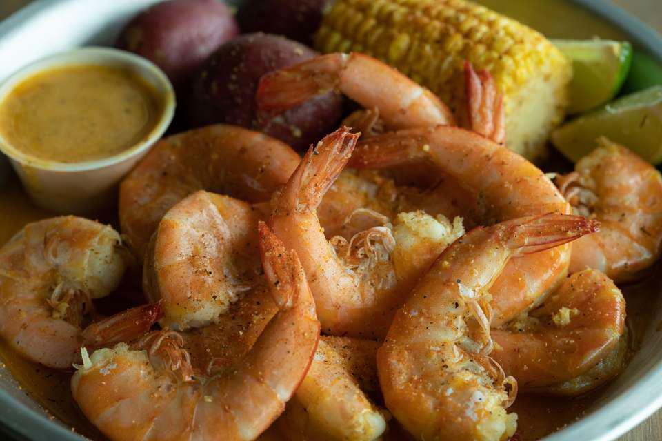 EZ Peel Shrimp by the Pound · Sold by the pound, you can choose your favorite 7Spice flavor for it.