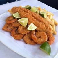 Brava Mar con Camarones · Fried fish and fried shrimp