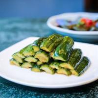 Crunchy pickled persian w. garlic sauce 脆口小黄瓜 · cucumber, garlic, vinegar, pepper oil