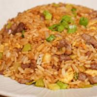 Fried rice w. beef 牛肉炒饭 · Ingredients: beef, egg, rice, pepper, onion