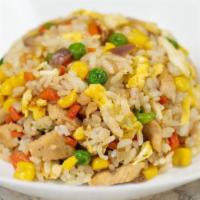 Fried rice w. shredded chicken 鸡丝炒饭 · Ingredients: chicken, egg, rice, pepper, onion