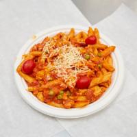 PENNE FAJITA · MARINARA SAUCE,GRILL CHICKEN,BELL PEPPERS,RED ONIONS,PEPPER FLAKES AND PARMESAN CHEESE