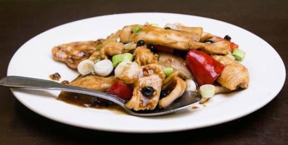 Black Bean Chicken · Chicken breast, red bell peppers, white onion, and fermented black bean sauce.