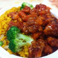 C14. General Tso’s Chicken Combo Platter · Spicy.