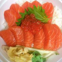 Salmon Don · 11 pieces of salmon sashimi over a bed of sushi rice with ikura on top.