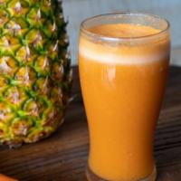 Tropical Weight Loss Juice · Apple, pineapple, carrot, and ginger.