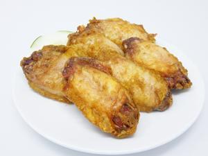 6 Pieces Fried Chicken Wings · 炸雞中翅