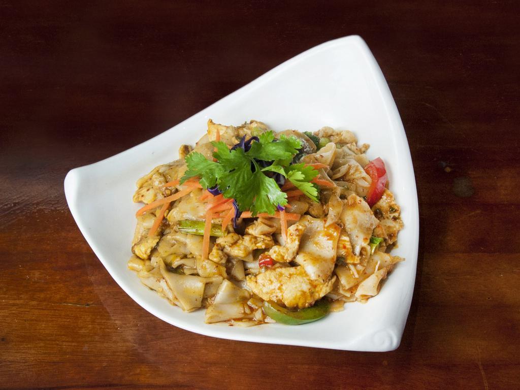 54. Pad Kee Mao · Sauteed flat rice noodles with onions, bell peppers, tomatoes and chili basil paste.  Spicy.