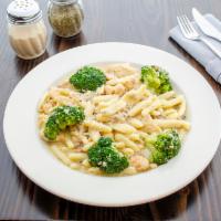 Country-Style Cavatelli · Cavatelli with chicken, crumbled wood-fired sausage and broccoli with garlic and extra virgi...