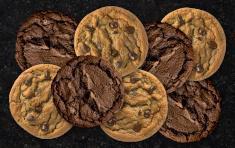 8 COOKIES MIX & MATCH · Mix n match your favorite flavors, freshly baked and hot from the oven.
