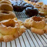 Mix Small Donuts · Choose up to 6 types of donuts, includes; glazes, fancy donuts, cakes, buttermilks, filled. ...