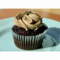 Natio Parkway Cupcake · Chocolate cake, chocolate ganache & chocolate buttercream
