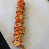 Ninja Roll Plate · Spicy tuna, tempura bits, tempura shrimp, spicy mayonnaise, and seaweed. Whole roll.