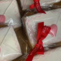 Valentine's Day Cookie Bag (5pc) · One large hand decorated cookie & 4 Mangia signature cookies