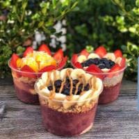 Pitaya & Berries Bowl - Vegan  · 100% Natural Pitaya, Granola,Almonds, Organic Agave, Blueberry, Strawberry, Banana, Coconut.