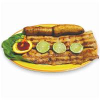 28. Lomo de Cerdo a la Plancha · Grilled pork loin with white rice, salad and beans or french fries