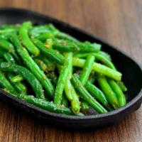 Garlic Green Beans · Green beans in garlic sauce tossed over high heat. Vegan.
