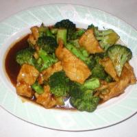 33. Chicken with Broccoli芥兰鸡 · 