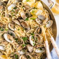 Linguine alla Vongole · Linguine, clams and garlic.