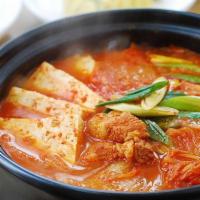 D3. Kimchi Jjigae	 ·  Kimchi stew.