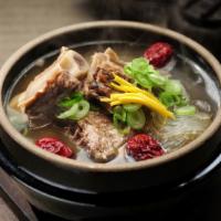 D16. Galbi Tang · Beef short rib soup.