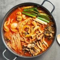 C3. Gop Chang Jeongol · Spicy beef intestines casserole with vegetable.