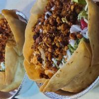 Burrito bowl vegan · Lettuce rice beans guacamole Pico de gallo dressing chipotle mayo
