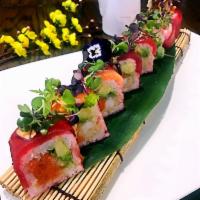 1636 House Roll · Shrimp tempura, spicy tuna, avocado wrapped in soy paper, tuna, salmon spicy mayo and microg...