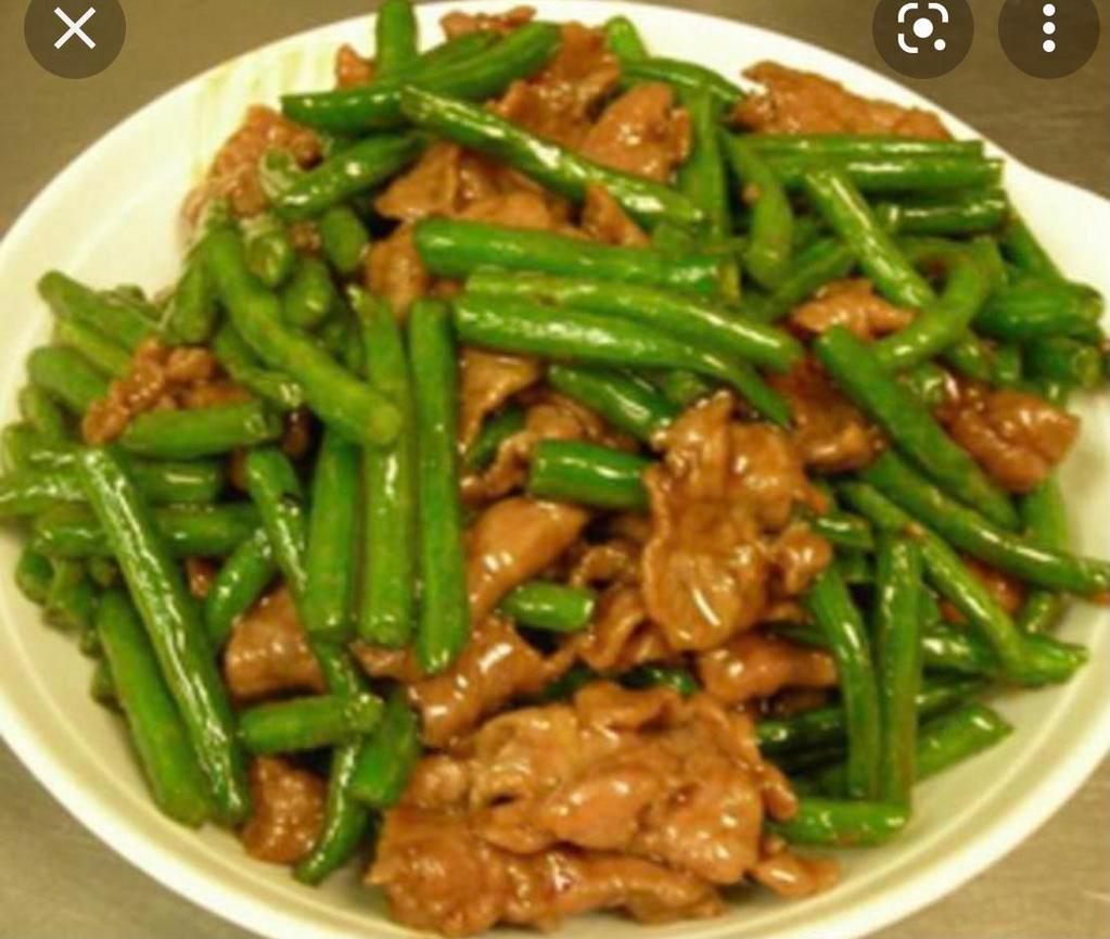 Beef with String Beans · Served with white rice. Served with arroz blanco.