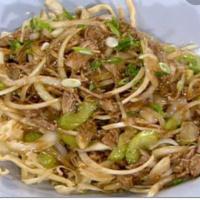 Beef Chow Mein · Served with white rice. Served with arroz blanco.