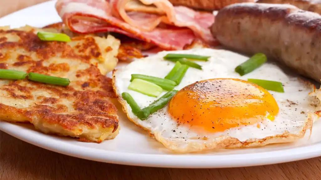 2 Eggs with Hashbrowns · Fresh cooked eggs with fresh hashbrowns on choice of bread.