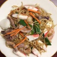 S5. Hibachi Stir-Fried Noodle with Seafood · Shrimp, Crabstick meat, Squid, Scallop, Carrot, Cabbage, Onion, Scallion