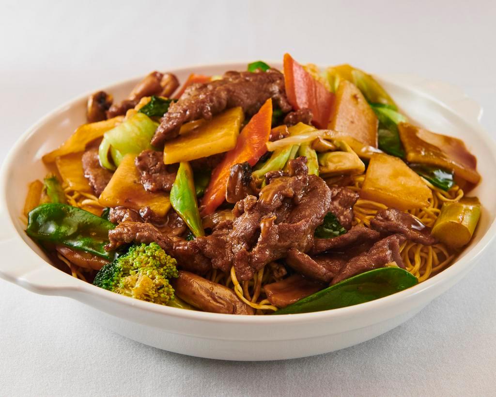 902. Pan-Fried Noodles Crispy Dinner · Comes with choice of protein. Noodles come pan-fried (Dry)