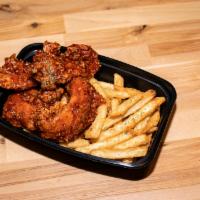 Large Wings Basket · 10 wings served with 1 sauce and french fries.