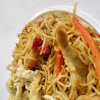 113. Singapore Mei Fun · Thin noodles. Pork, chicken, and shrimp. Curry. Hot and spicy.