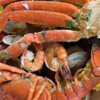 Royal Seafood Boil · Crab legs, jumbo shrimp, mussels, clams,whole lobster 1 1/4 lb, corn, potato & beef sausage