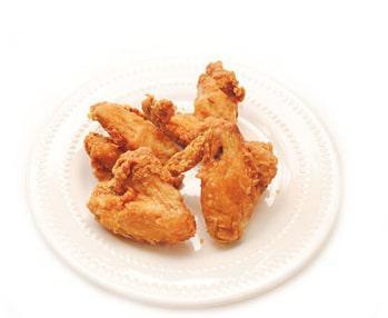 9 Pc Chicken Wings Combo · Includes French fries & a free can soda.