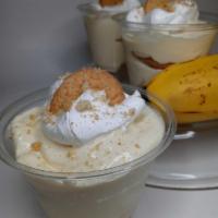 Banana Pudding · Banana pudding with vanilla wafers, fresh bananas and topped with whipped cream.