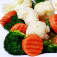 Steamed Veggies · Comes with broccoli, cauliflower, and carrots.