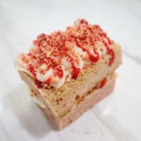 Strawberry Shortcake Cake Bar · 