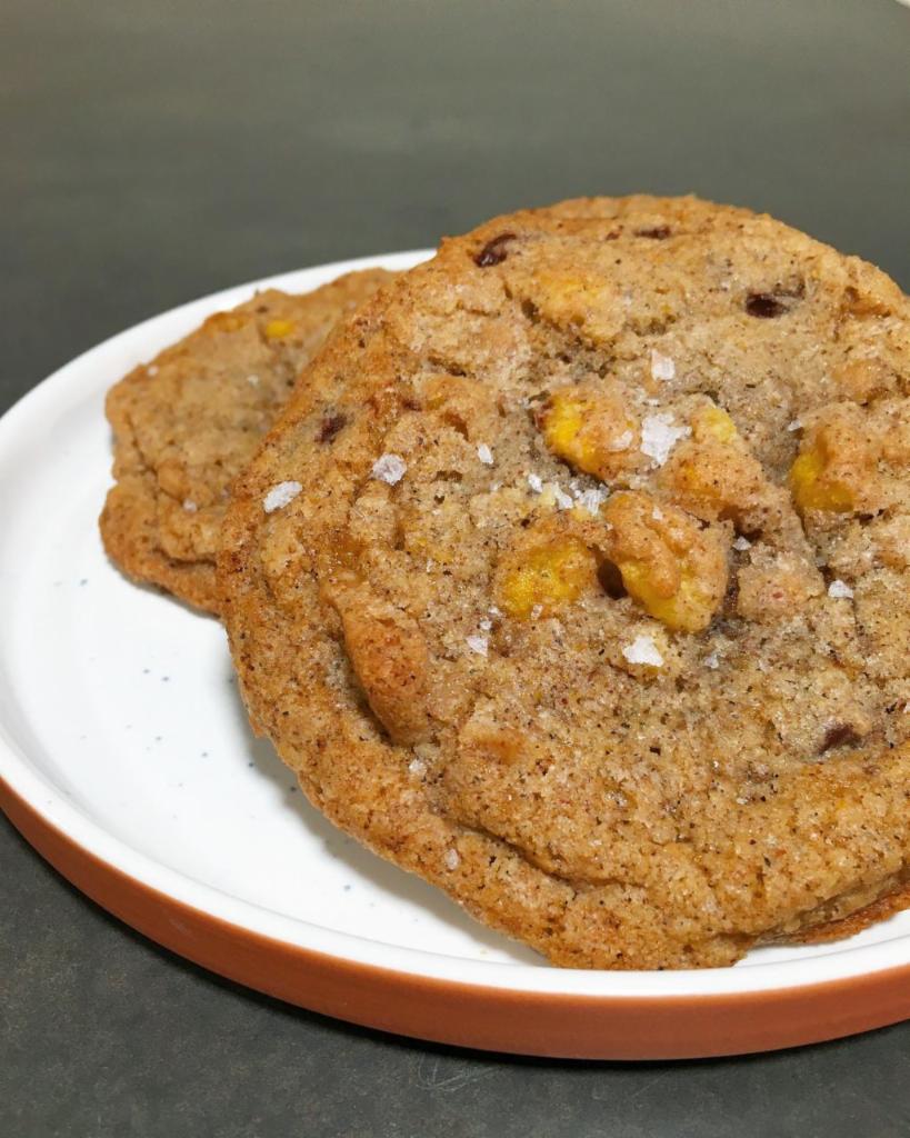 jojo cookie · Blue cornmeal cookie with dark chocolate chips, corn nuts, and toffee bits, sprinkling of sea salt.