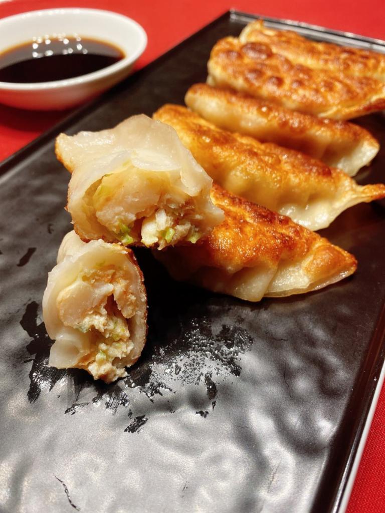 👍Signature👍 Chicken Shrimp Dumpling (6pcs)  鸡肉鲜虾芹菜饺         · 