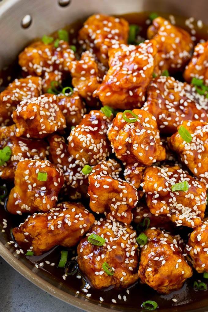 Sesame Chicken in Party Tray · 🌟 Approximately equal to 7 regular orders!!!!! Now 65% OFF!!!! 🌟
(It doesn't come with White Rice)