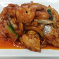 L32. Crazy Spicy · Chicken and jumbo shrimp with shredded onion, green pepper, carrot and celery in homemade cr...