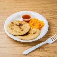 Frijol y Queso Pupusa · Beans and cheese.